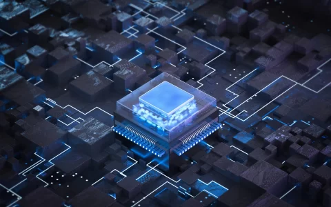 燧原科技持续亏损超51亿：毛利率巨幅回落，与腾讯关联交易超七成