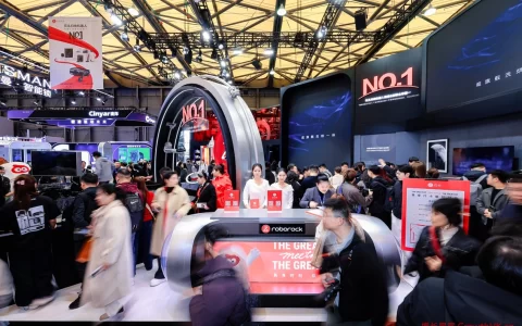 AWE2026｜从180°C蒸汽技术到行业白皮书，石头洗地机重构地面清洁标准