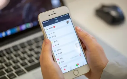 “精装”朋友圈，一门明码标价的人设定制生意