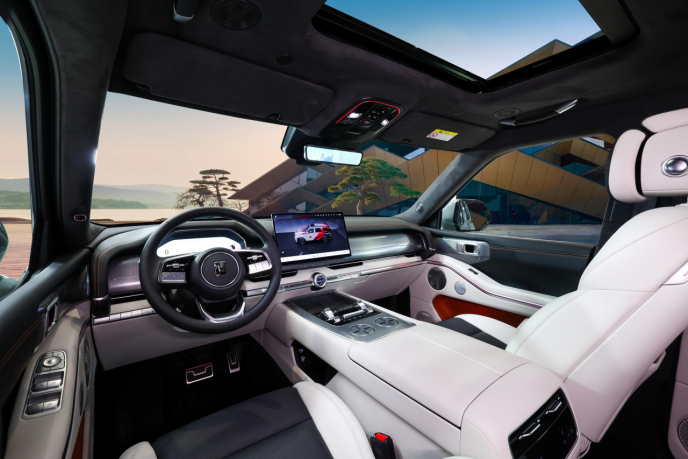 麟云中现，境启新人生！全新坦克700正式上市，售价42.8万起