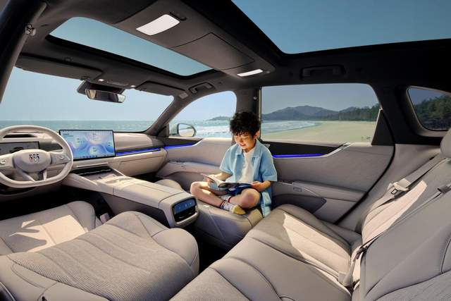 满分座舱，满配登场  别克至境E7正式上市并开启交付，置换权益价15.49万-19.49万元