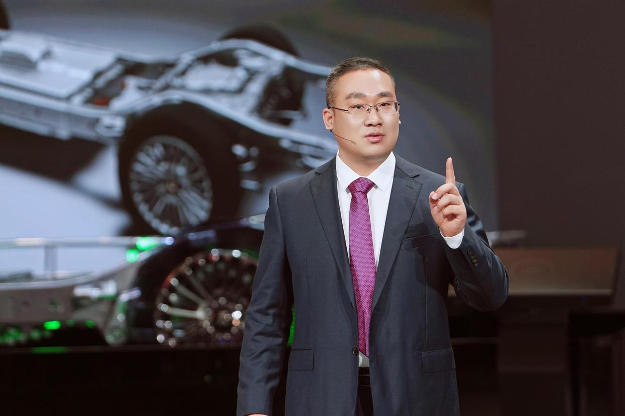 坦克铁汉柔情燃动2026北京车展 全新坦克700领衔定义全域豪华新标杆