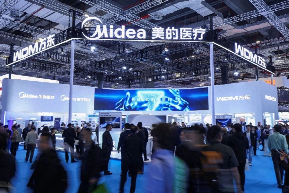 进阶，智能体时代！万东医疗2026 CMEF发布影像智能体矩阵