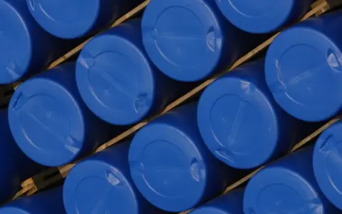 富印新材业绩增速放缓：商标侵权败诉隐忧明显，回购压力悬而未决