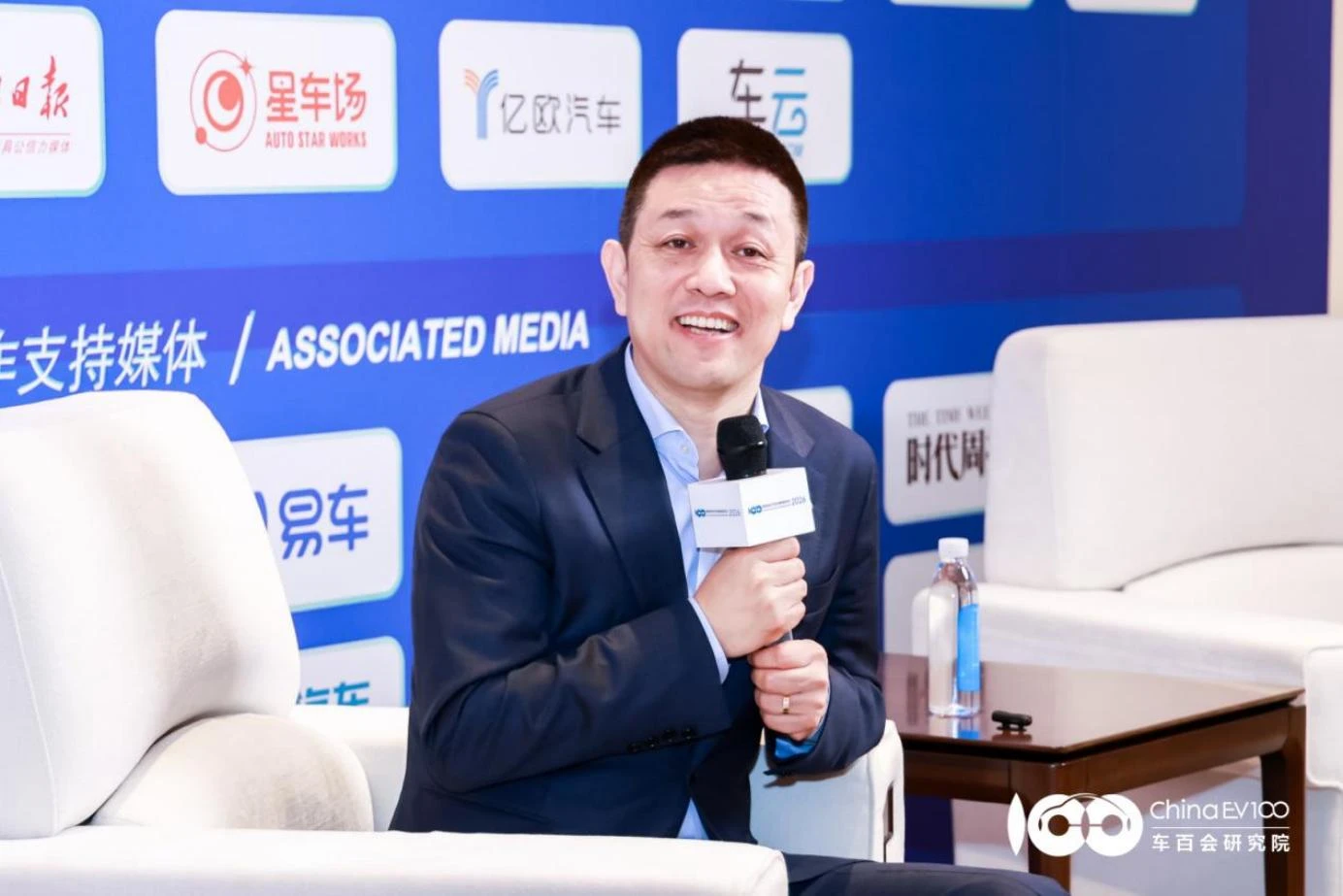 蔚来转晴之后，李斌看见了什么？