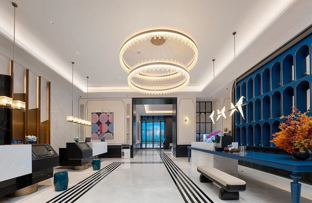 中高端这场牌局,锦江酒店一出手就是大招