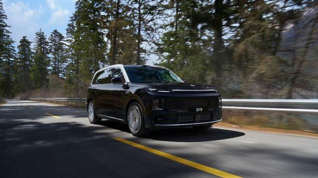 零跑十年磨一剑：D19售价21.98万起，旗舰9系SUV迎来真正“破局者”