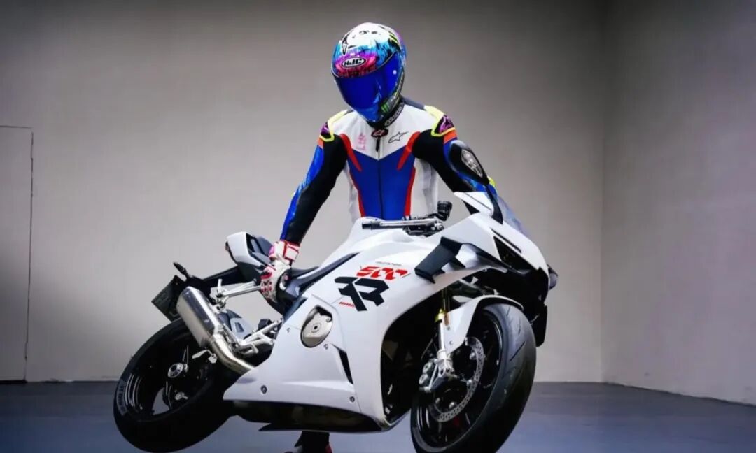 孤勇者张雪，一个20年等风来的世界冠军