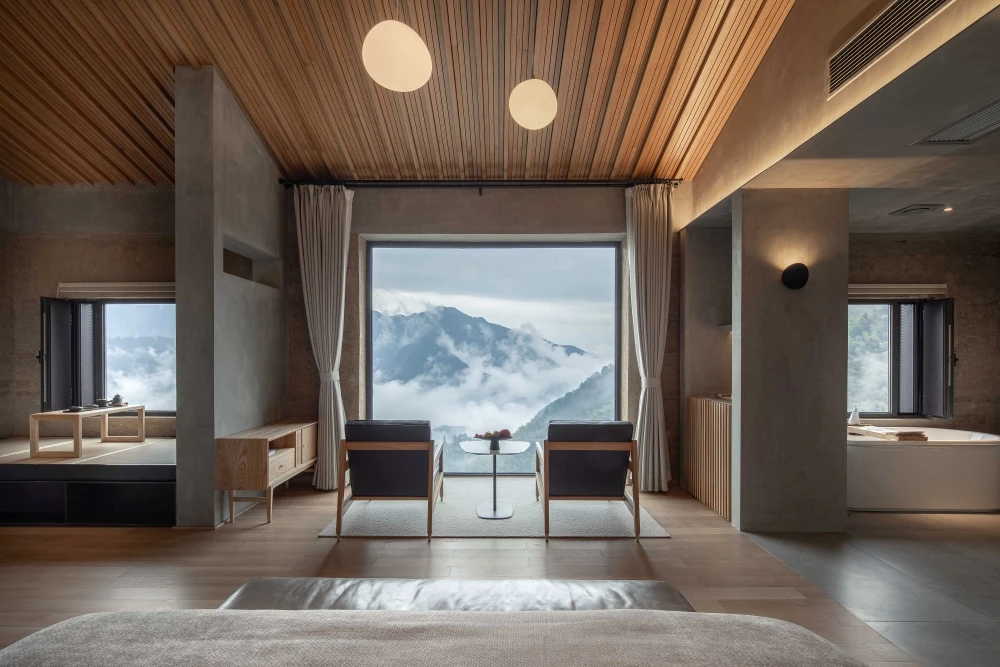 刷三天攻略不如看一张“必住榜”？这届年轻人开始想念“活人感”