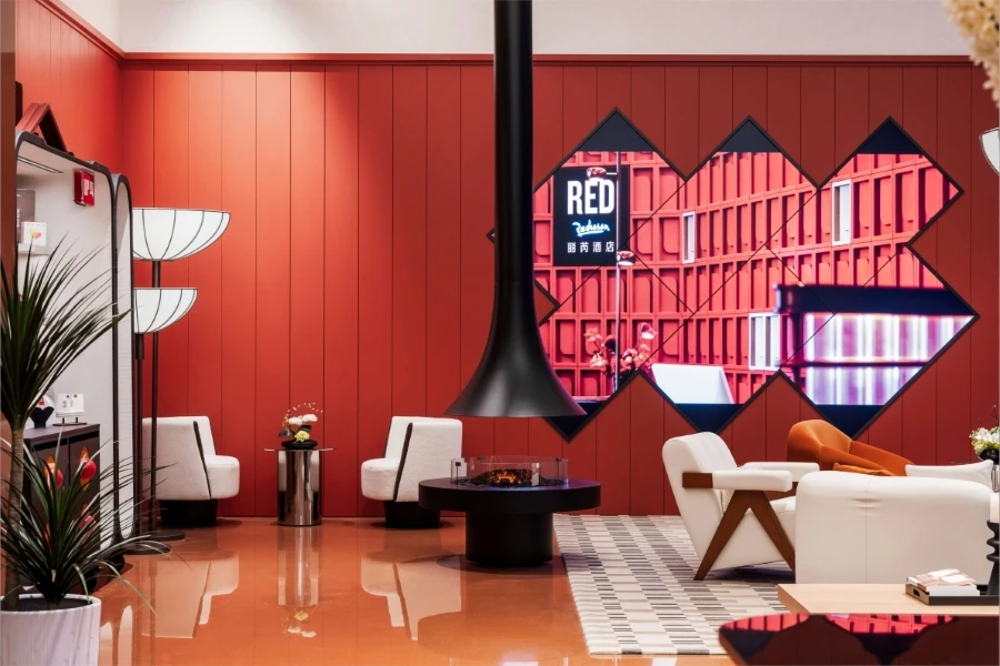 中高端这场牌局,锦江酒店一出手就是大招