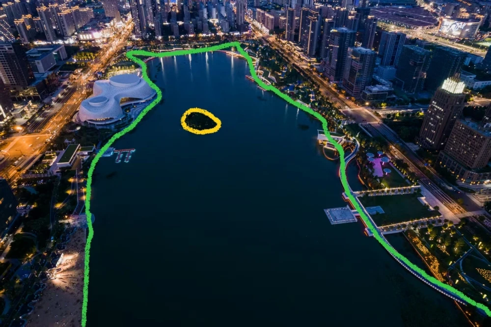 一个湖靠“像猫”干成了顶流