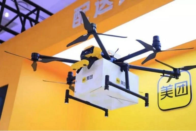 机器人背后，站满了“大厂”