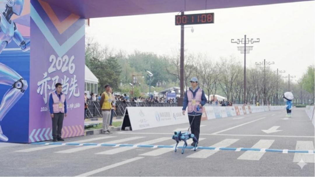 机器人背后，站满了“大厂”