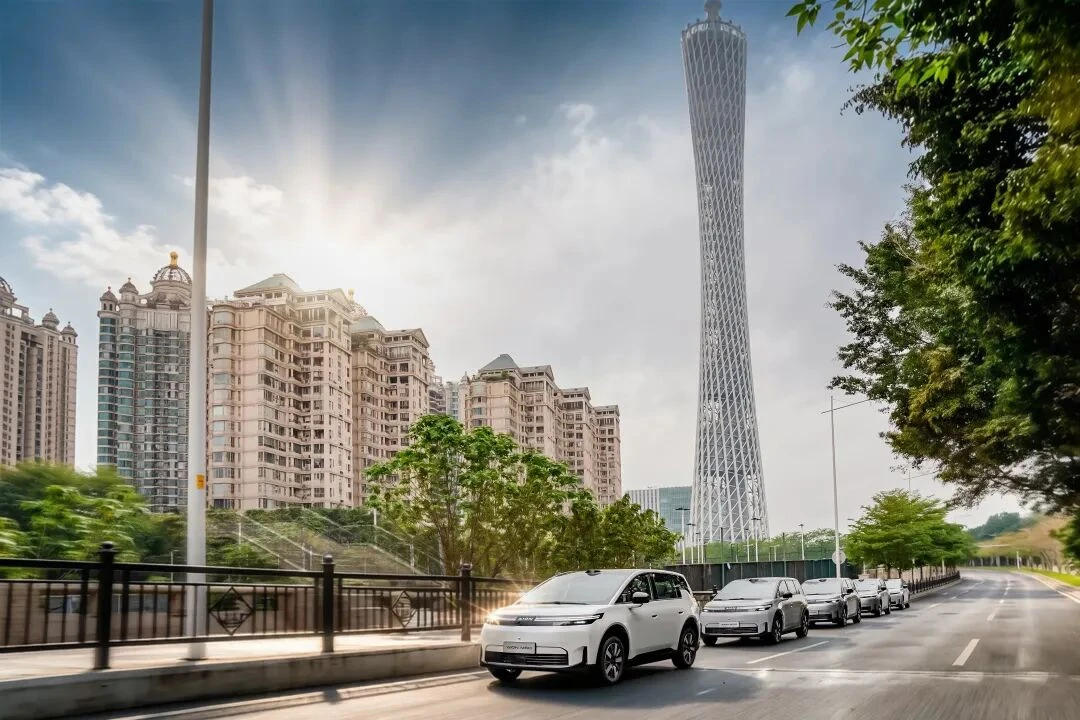 文远知行与广汽合作首车亮相，WRD 3.0赋能埃安N60