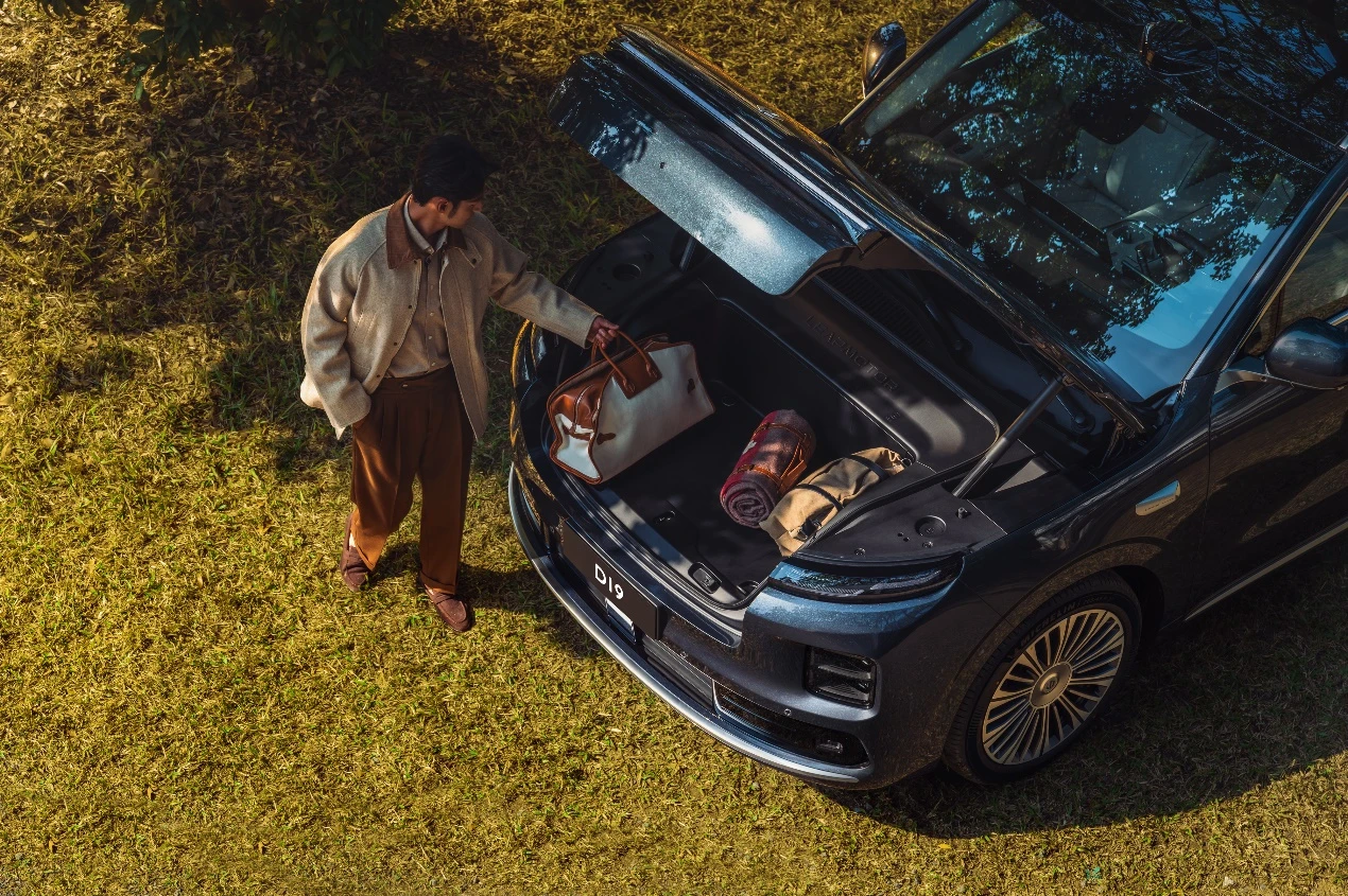 零跑十年磨一剑：D19售价21.98万起，旗舰9系SUV迎来真正“破局者”