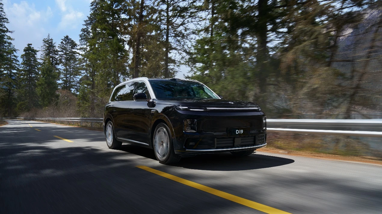 零跑十年磨一剑：D19售价21.98万起，旗舰9系SUV迎来真正“破局者”