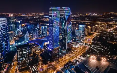 中国苏州，全球“AI光之城”