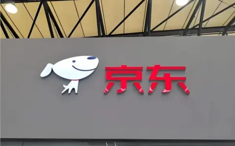 刘强东把京东零售的钱，都“种”进了外卖、机器人和出海