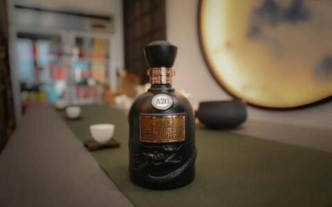 古井贡酒近十年最大下滑：被下调盈利预测，股价不到一年腰斩过半