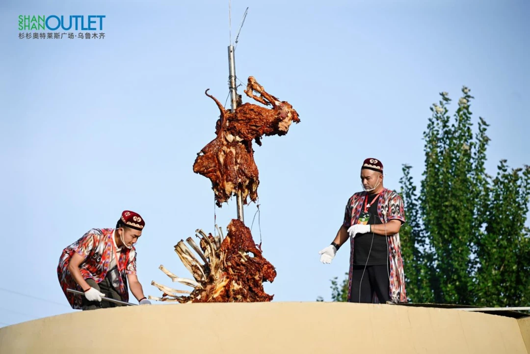 乌鲁木齐杉杉奥莱,为啥把自己活成了旅游景点?