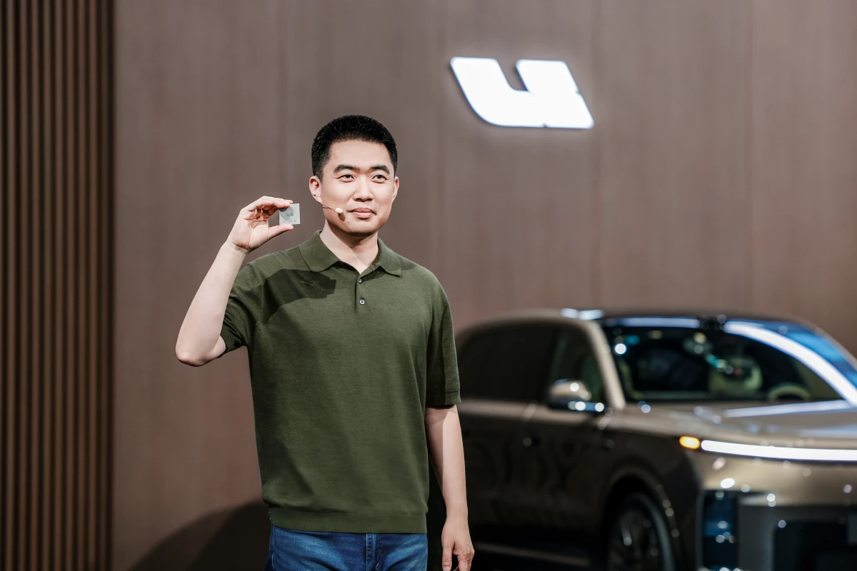 理想汽车举办Livis Day软件与具身智能发布会,定义具身智能汽车