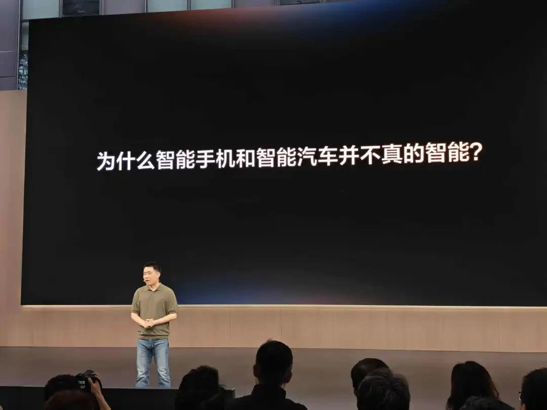 理想汽车再进化，“全栈”是超越特斯拉的唯一路径