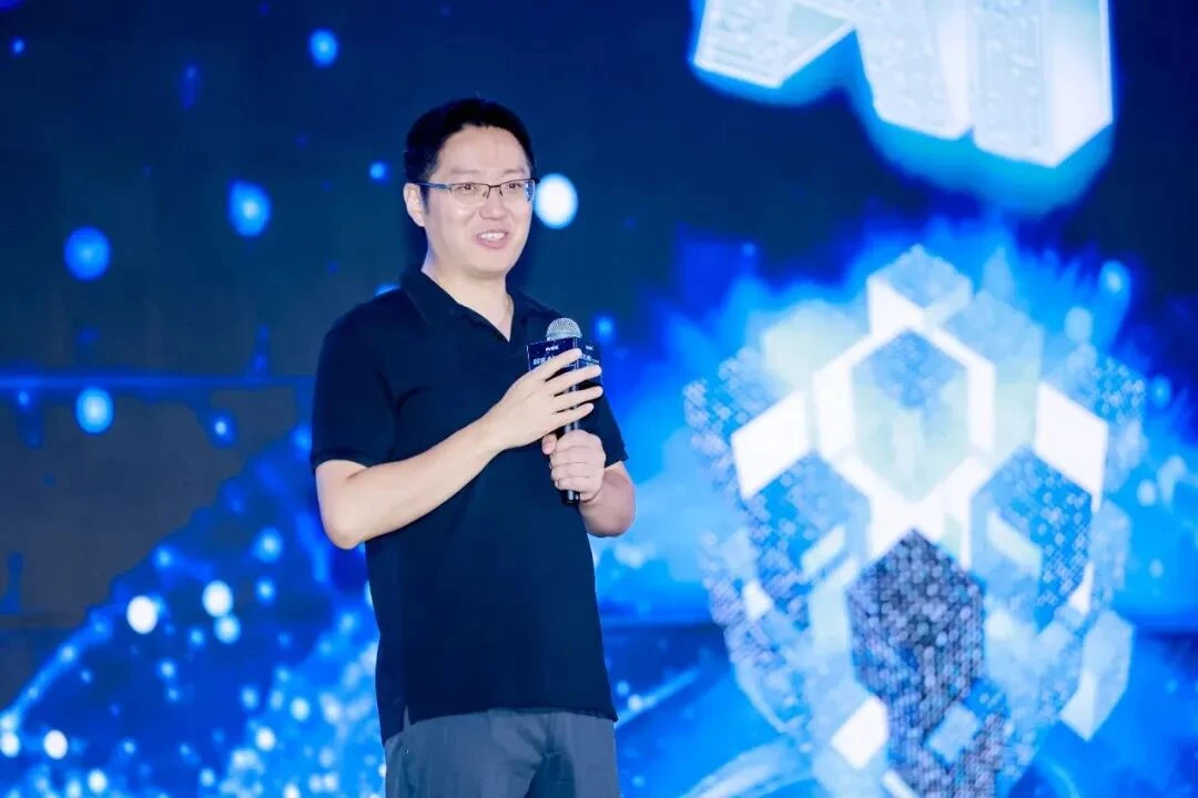 张小龙“失控”背后,粉笔的AI赌局与现实困境
