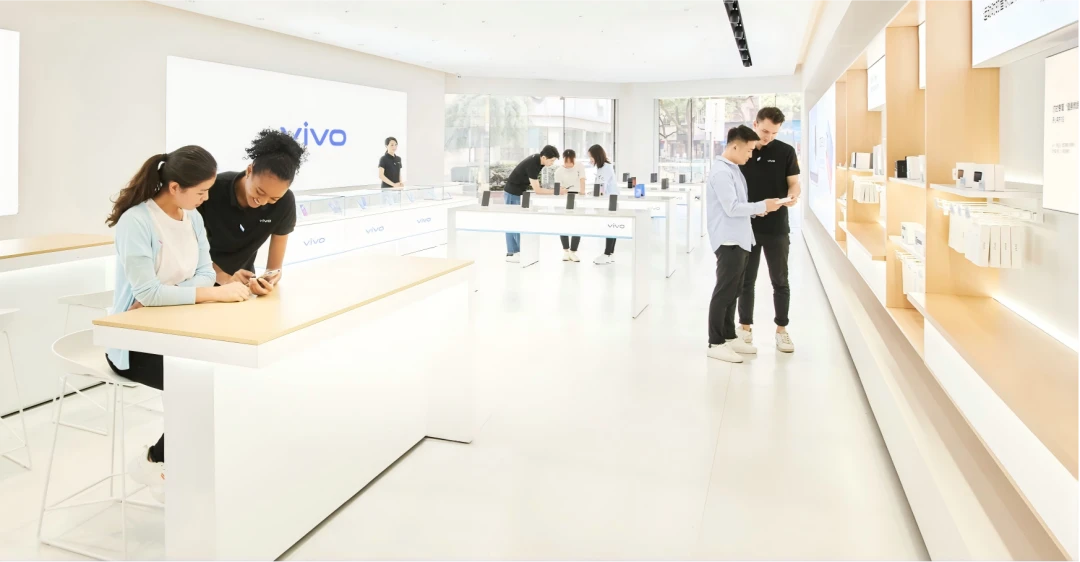 缺乏新意的叙事、提不上去的价格,vivo走在“窄路”中