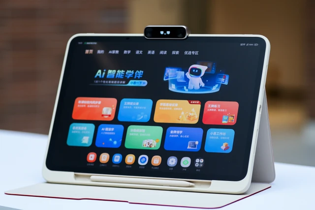内容+AI双线升级，学而思发布旗舰学习机T6系列