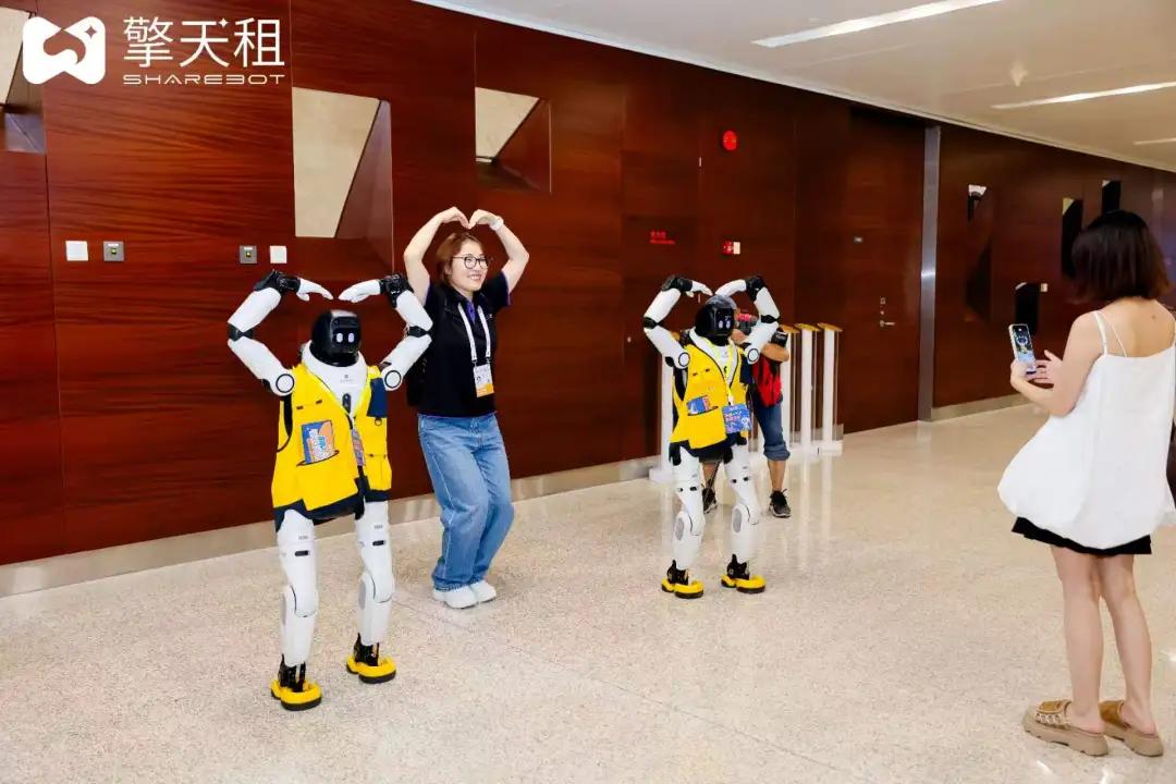 让60台机器人在WAIC“上班”，擎天租的展会秀只是起点