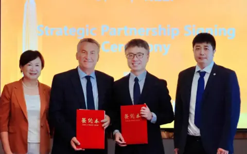 强强联合！平安好医生携手辉瑞中国打造“医药险患”一体化融合新标杆