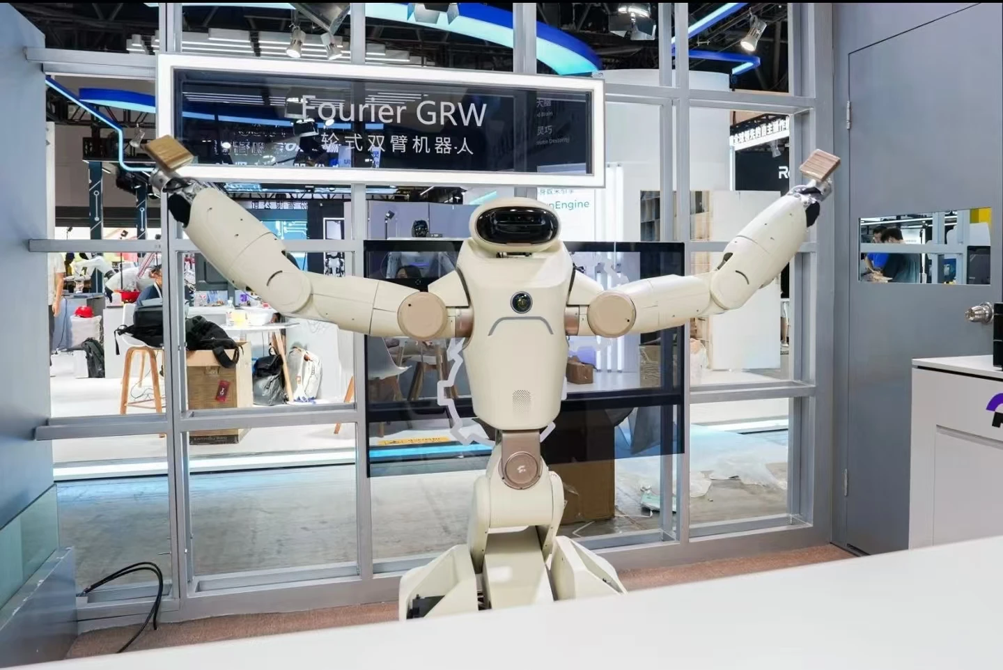 机器人管家系统上线！傅利叶携多款康养陪伴新品方案亮相WAIC 2026