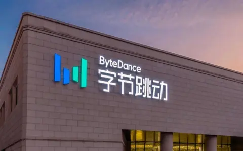 飞书被拆豆包上位：当大厂All in AI，协作软件只能靠后