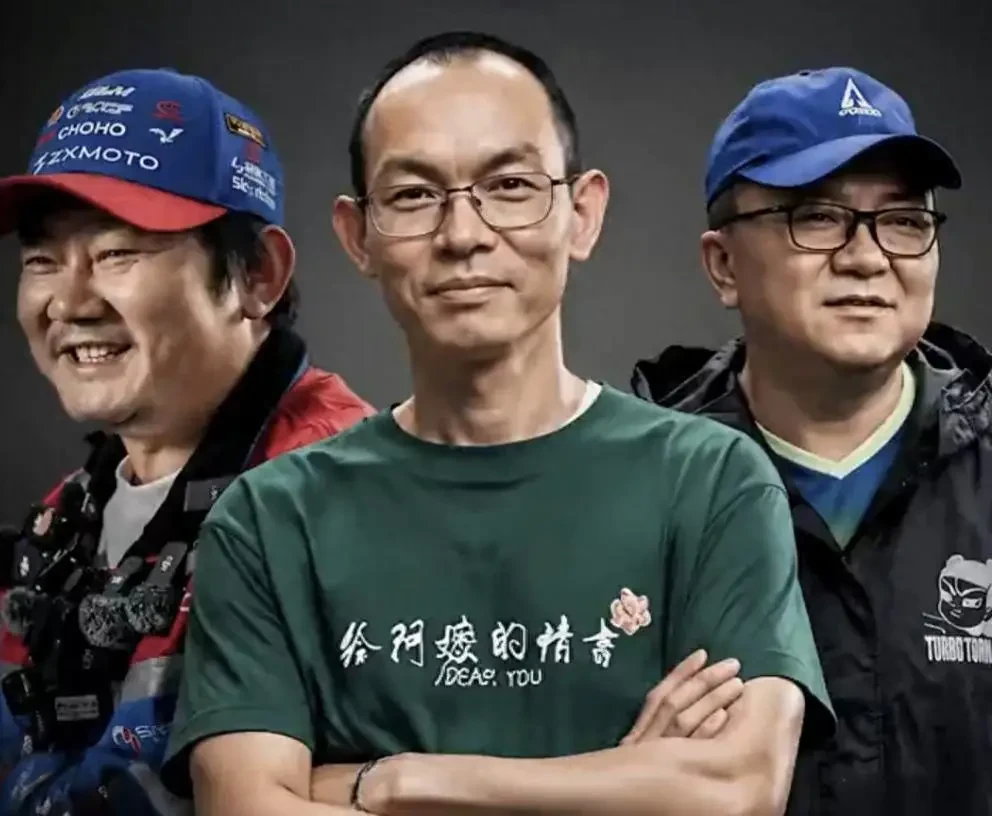 置身舆内