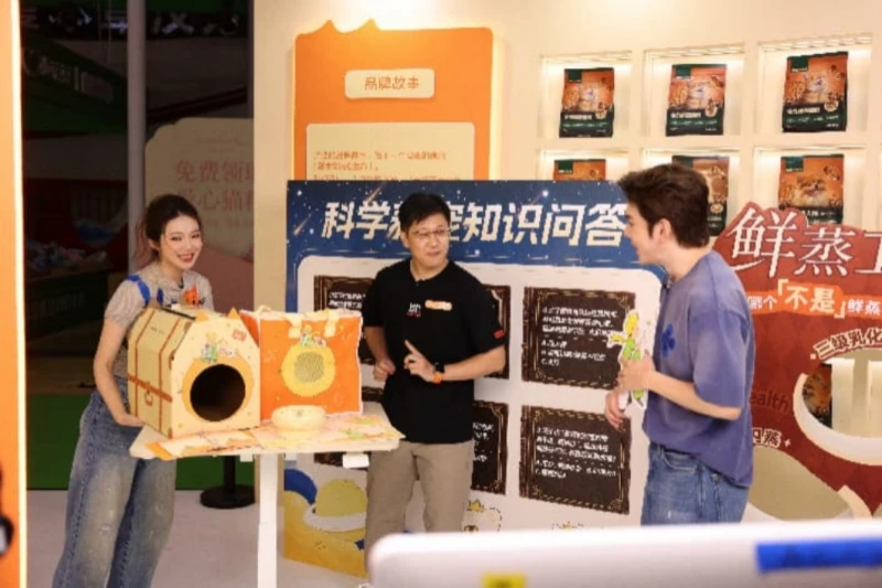 李佳琦直播间首设亚宠展线下展位，云逛展传递科学养宠理念