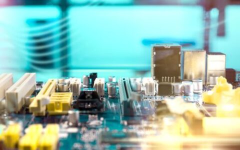 世维通业绩增速乏力：核心产品单价承压，产能利用率持续下滑