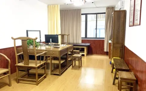 誉研堂二次冲刺港股：就诊次数下降，上半年突击分红超净利润