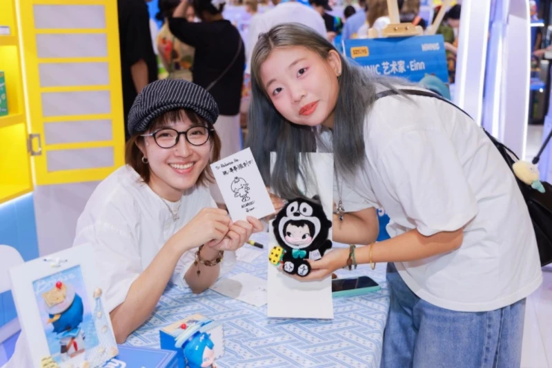52TOYS自有IP组团亮相QDF潮玩展 新IP首秀引爆现场