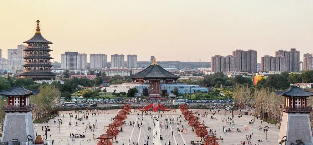 朋友定了8个闹铃抢票,我就知道今年双节不一般