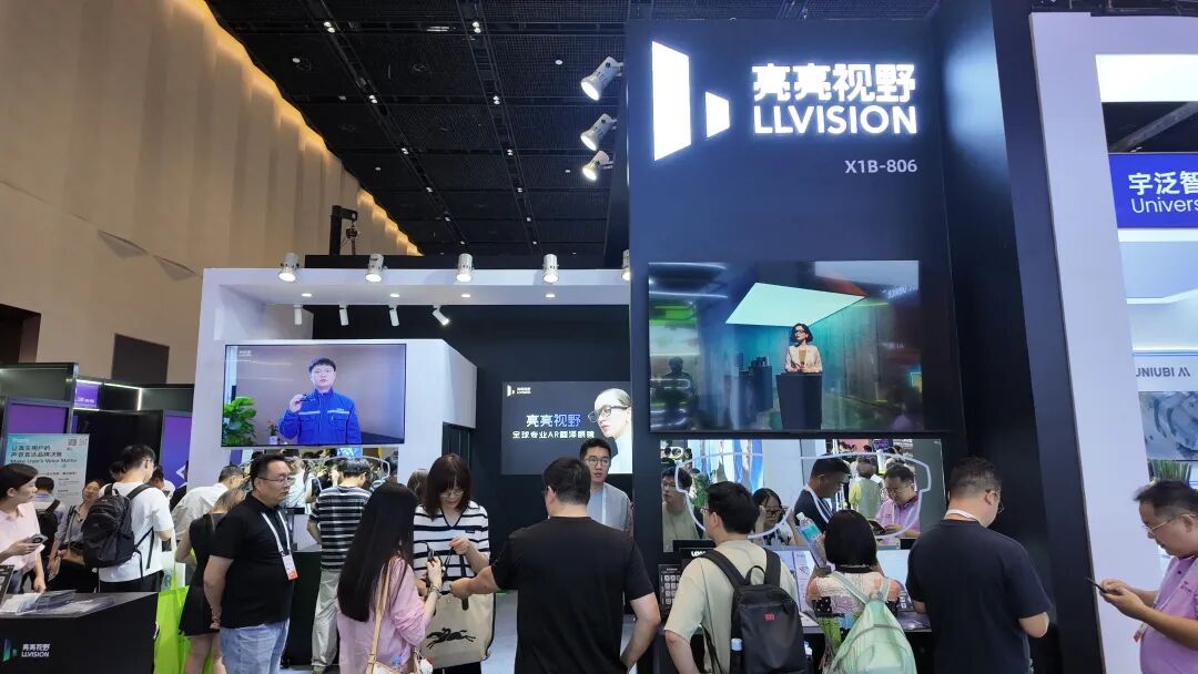 巨头扎堆涌入AI眼镜,是真痛点或伪需求?