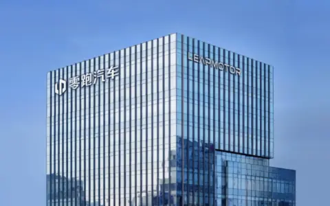 “薄利多销”不性感，机器人故事能拯救零跑估值吗？