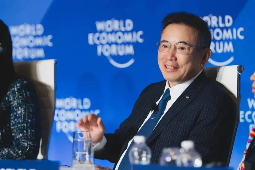 一边赚翻、一边亏麻，TCL“双子星”面临周期大考