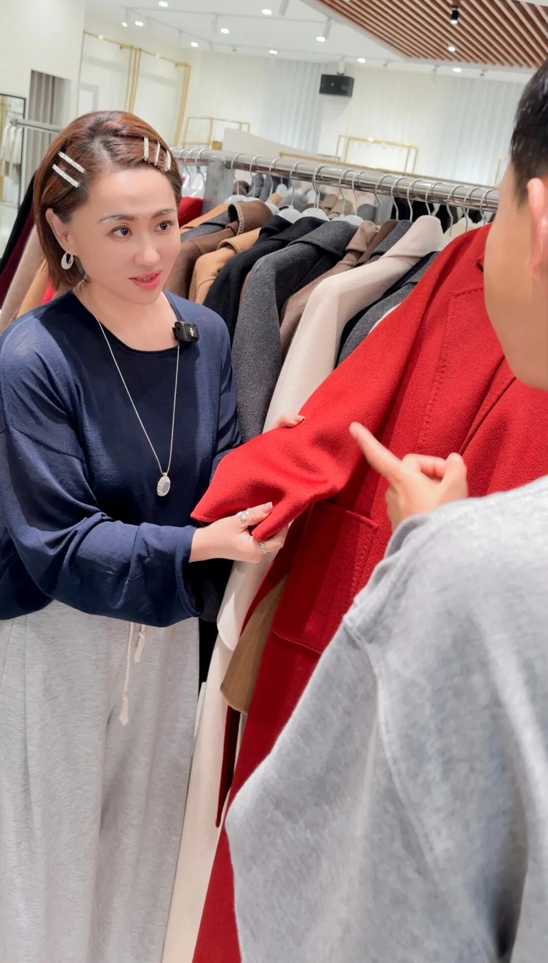 「懂行」的她,把面料知识变成百万GMV
