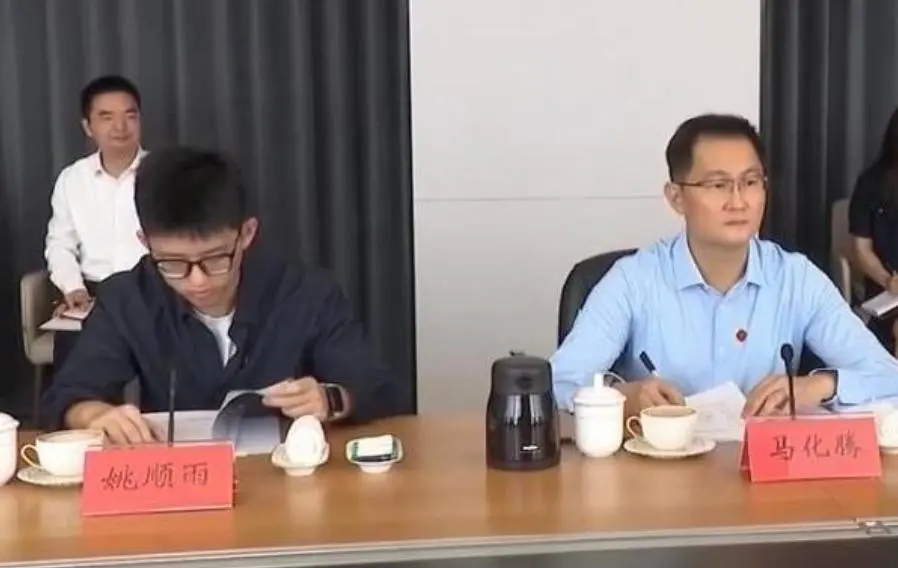 AI大厂抢人，已经等不到毕业了