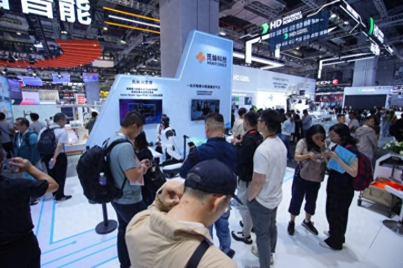 觅蜂科技携MEgo与觅蜂派首次亮相工博会：让真实操作成为机器人训练数据
