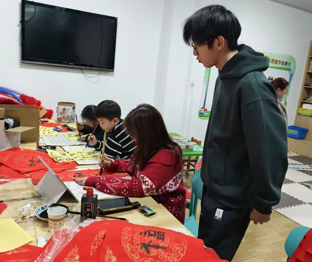 公益特稿|林岳:在城市的褶皱里,种下一座座"在城长"