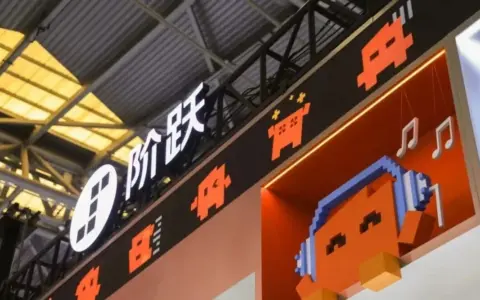 阶跃星辰造手机，一场昂贵的“越界”