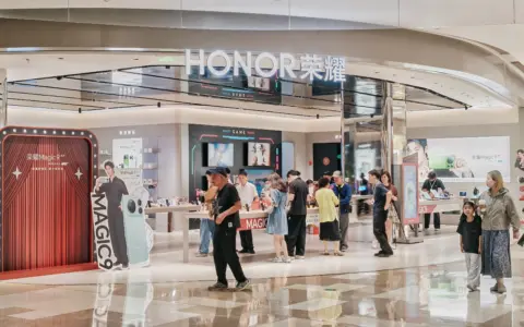 一线渠道走访｜走进线下门店，解码荣耀Magic9热销真相