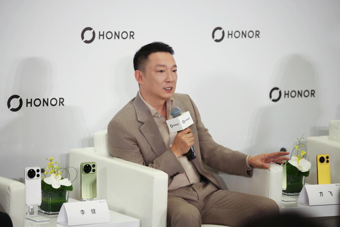 走访一线,看荣耀如何登顶安卓第一