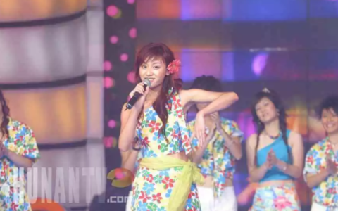 一切为了业绩增长，“红酒美女”微商和你打招呼de营销4招